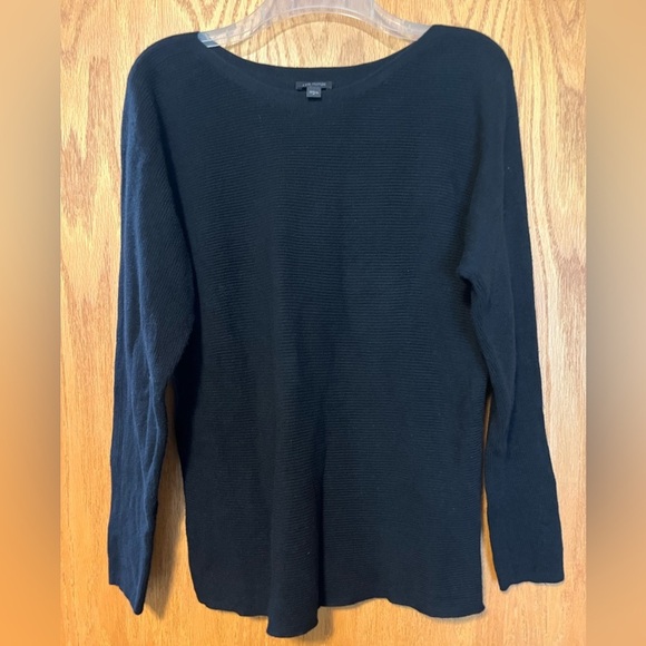 Sweaters - J. Jill Wearever black sweater